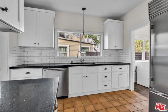 $4,750 | 2014 5th Avenue, Los Angeles, CA 90018