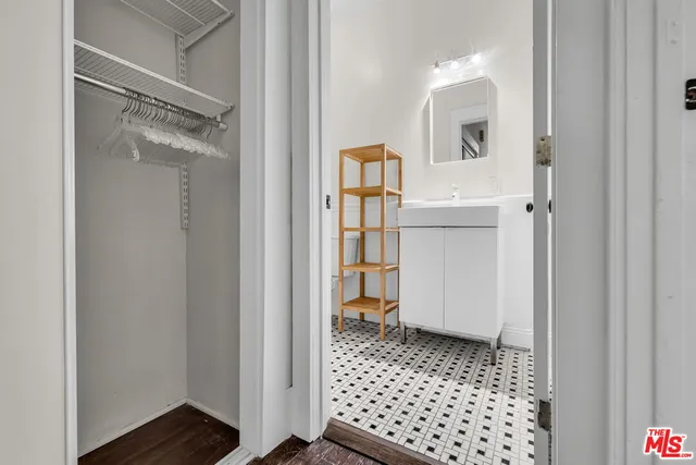 $4,750 | 2014 5th Avenue, Los Angeles, CA 90018