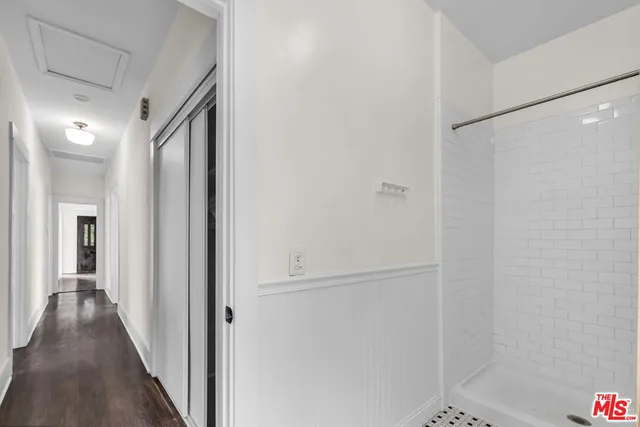 $4,750 | 2014 5th Avenue, Los Angeles, CA 90018