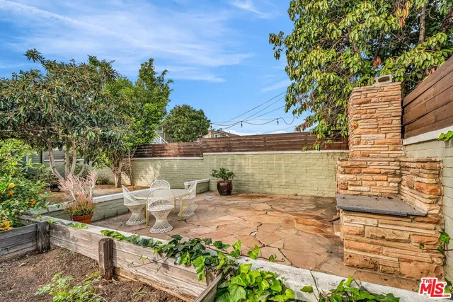 $4,750 | 2014 5th Avenue, Los Angeles, CA 90018