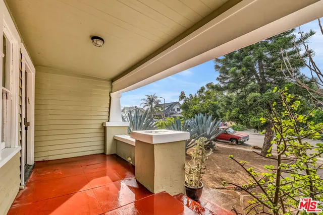 $4,750 | 2014 5th Avenue, Los Angeles, CA 90018