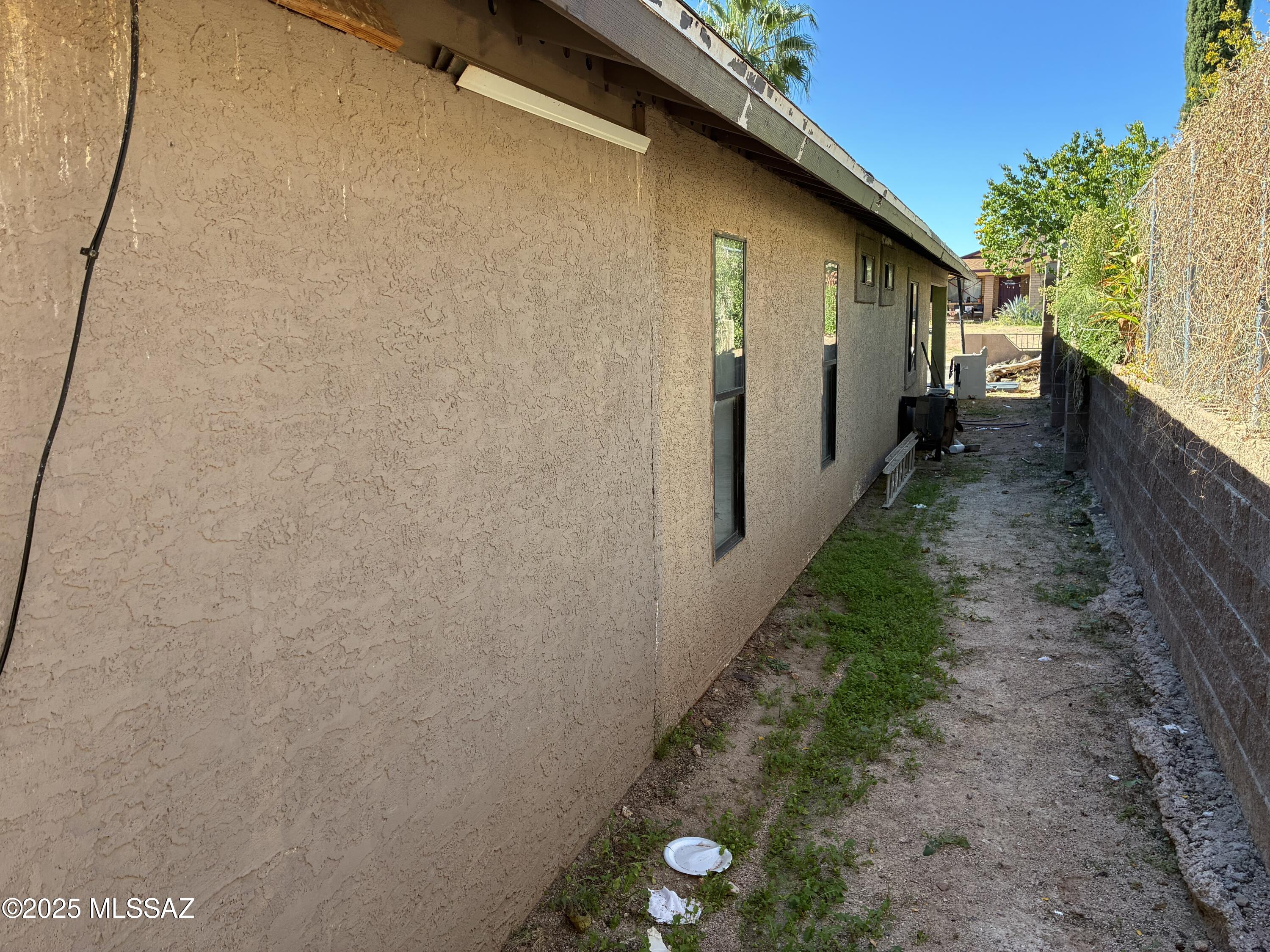 2252 Escuela View Nogales, AZ 85621 - Photo 6 of 29 Gallery Image 6