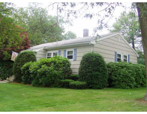 40 Althea Road Randolph, MA 02368 - Photo 1 of 22 Gallery Image 1