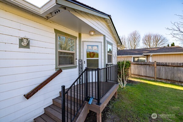 513 Marshall Avenue Sedro-Woolley, WA 98284 - Photo 2 of 18