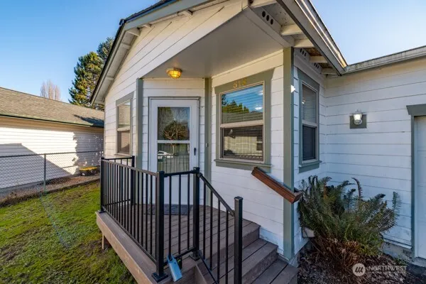 $590,000 | 513 Marshall Avenue, Sedro-Woolley, WA 98284