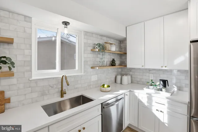 $659,900 | 706 Kenbrook Drive, Silver Spring, MD 20902