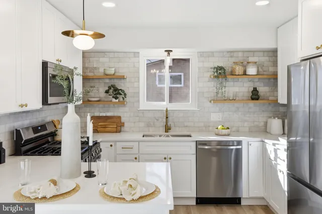 $659,900 | 706 Kenbrook Drive, Silver Spring, MD 20902