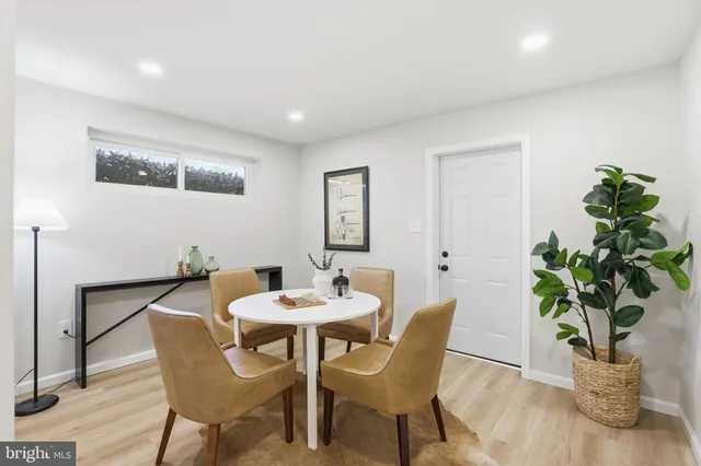 $659,900 | 706 Kenbrook Drive, Silver Spring, MD 20902