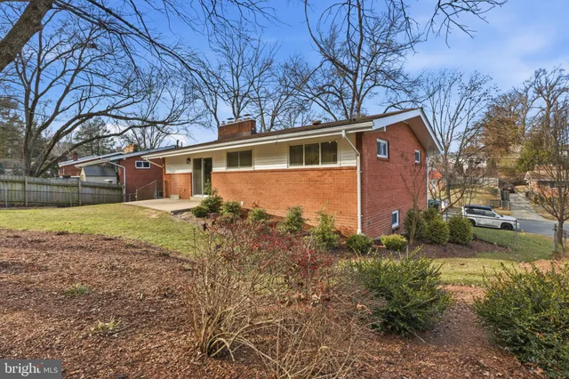 $659,900 | 706 Kenbrook Drive, Silver Spring, MD 20902