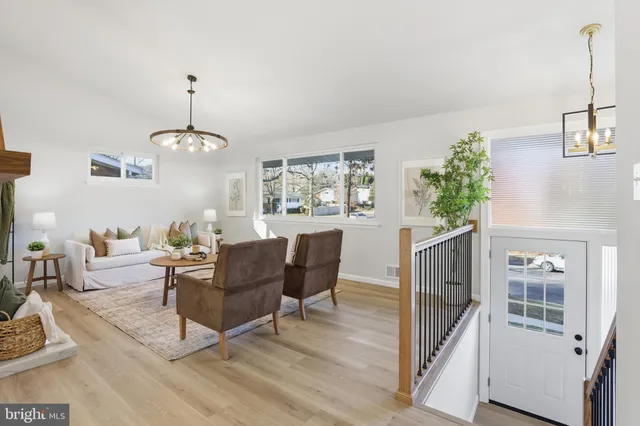 $659,900 | 706 Kenbrook Drive, Silver Spring, MD 20902