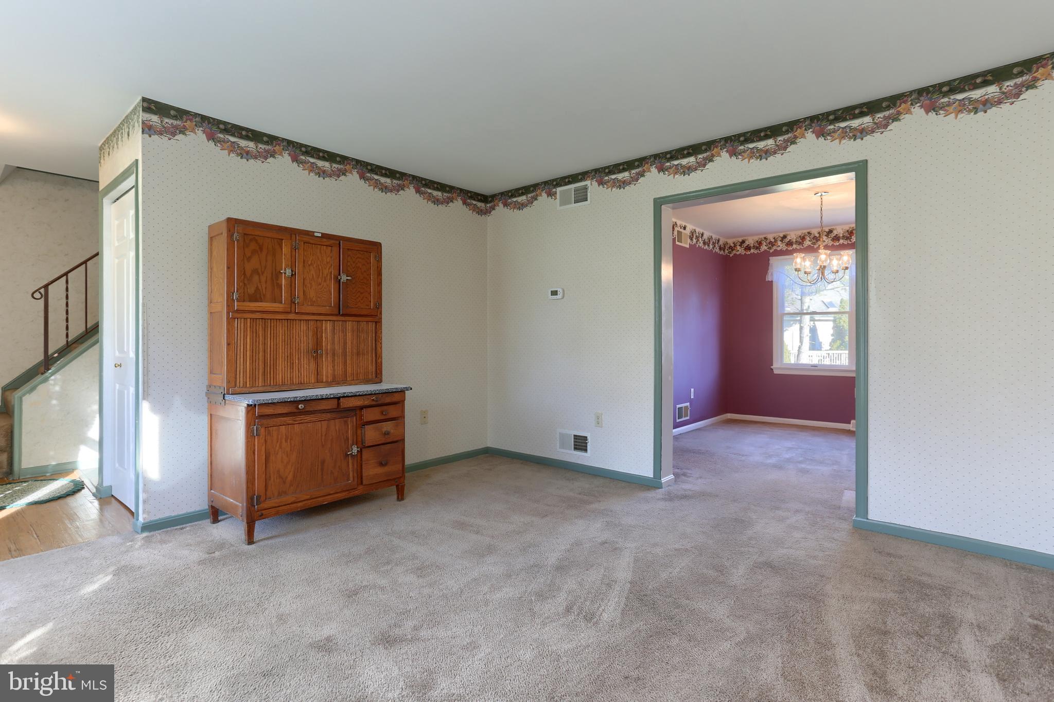 324 Coventry Lane Lititz, PA 17543 - Photo 17 of 56 Front living room