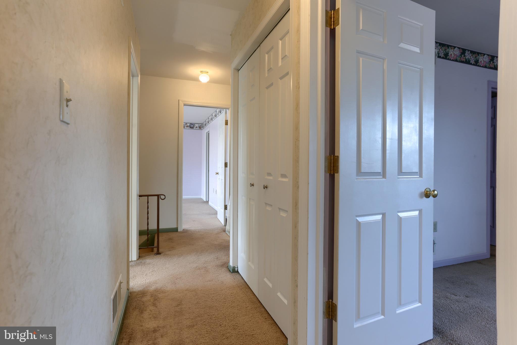 324 Coventry Lane Lititz, PA 17543 - Photo 36 of 56 2nd floor hallway