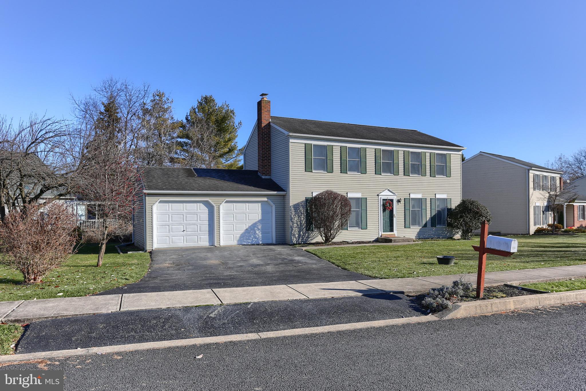 324 Coventry Lane Lititz, PA 17543 - Photo 6 of 56 Gallery Image 6