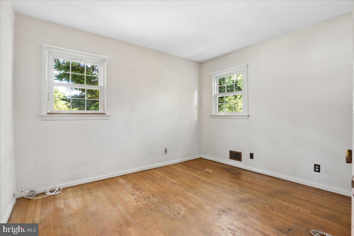 171 1 Mile Road Cranbury, NJ 08512 - Photo 22 of 39 Bedroom 2