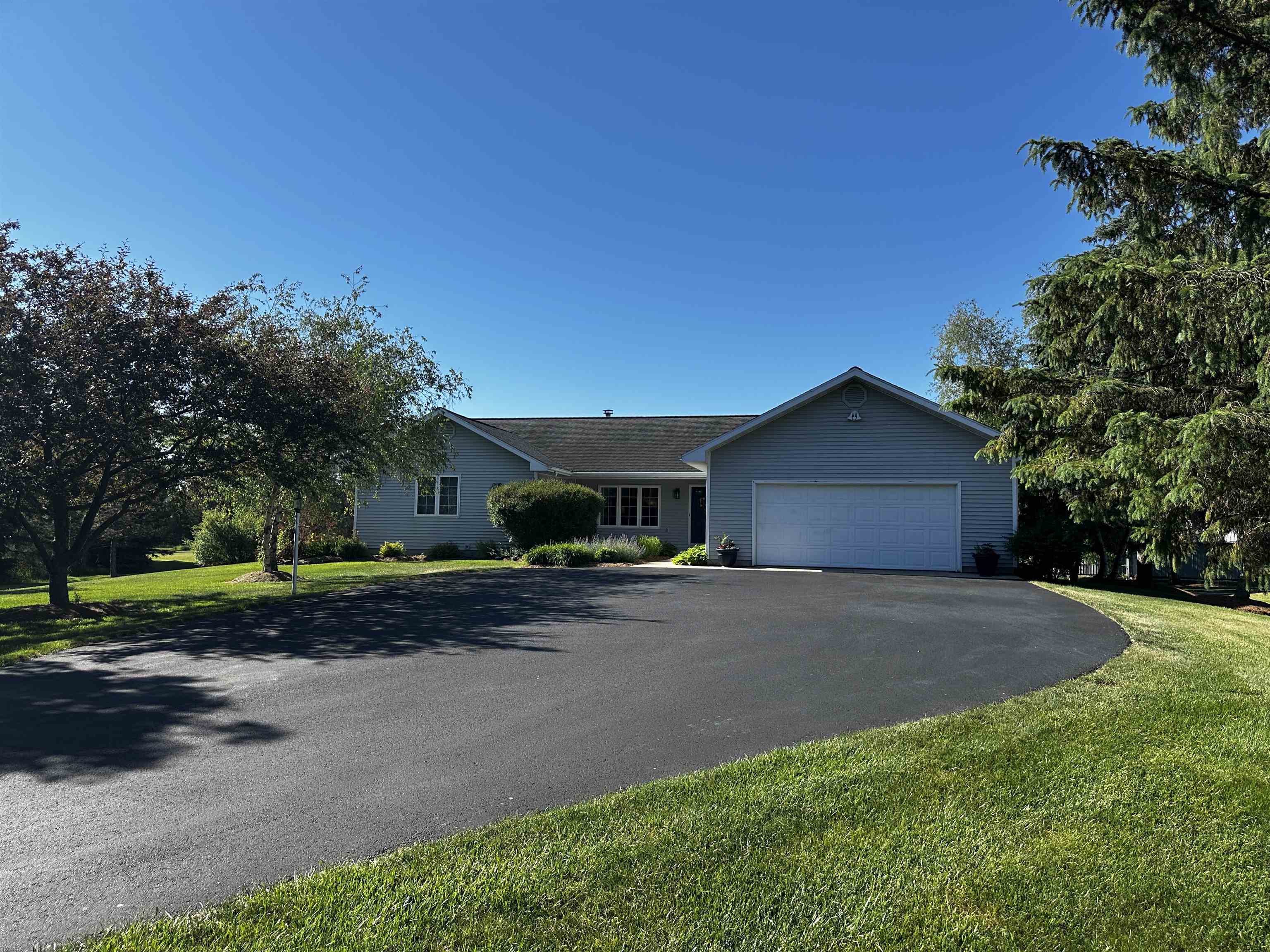 W271 Highway 23 Ripon, WI 54971 - Photo 13 of 88