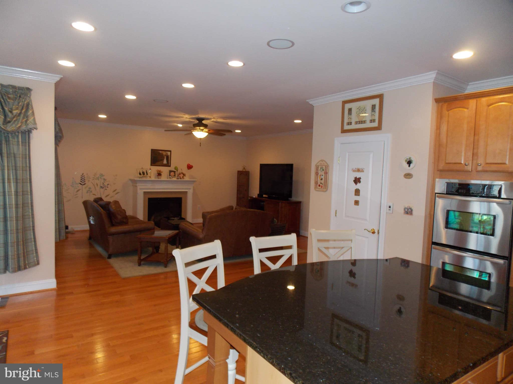 42456 Spring Splendor Drive Ashburn, VA 20148 - Photo 14 of 30 Kitchen