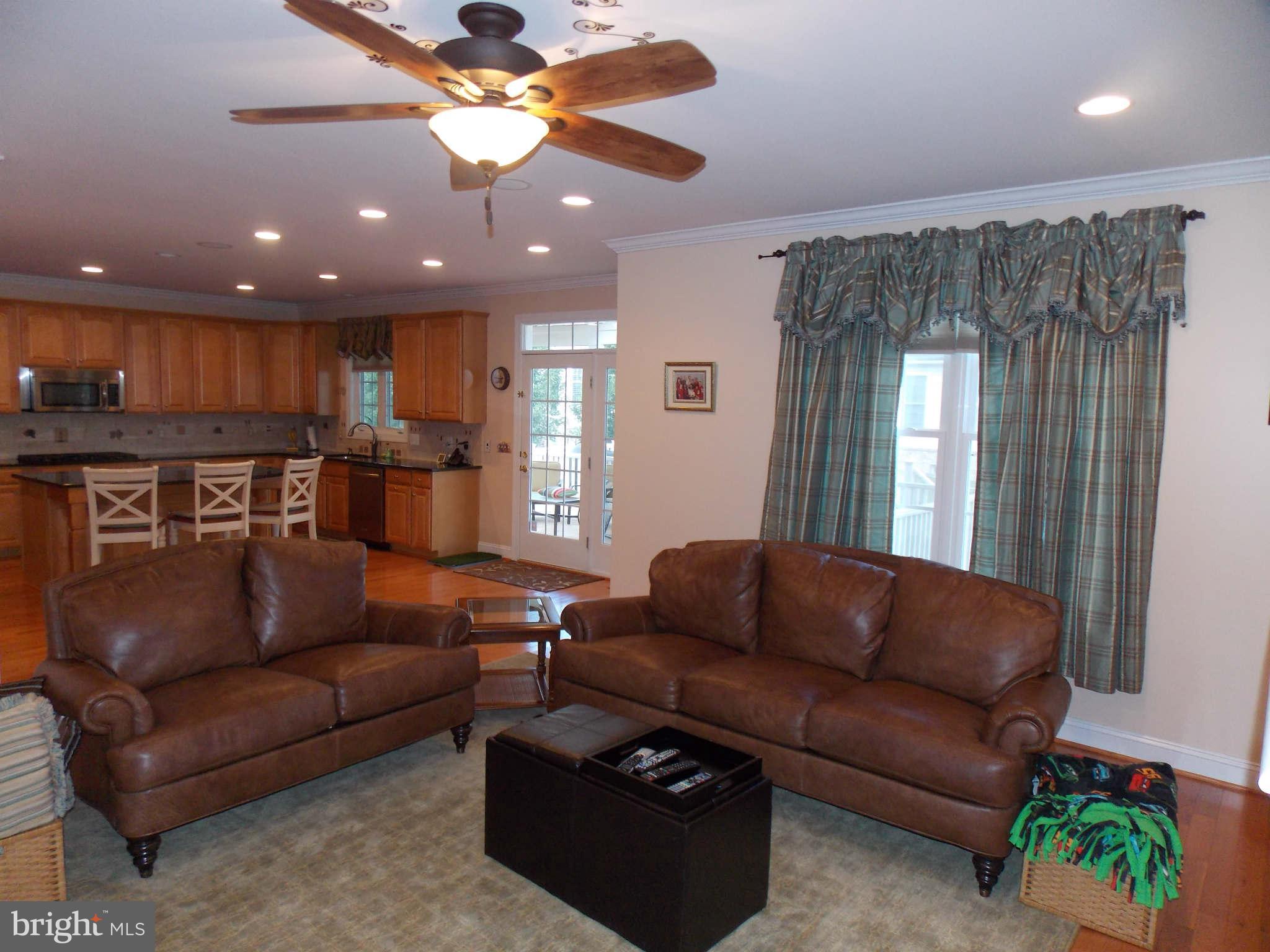 42456 Spring Splendor Drive Ashburn, VA 20148 - Photo 15 of 30 Family Room