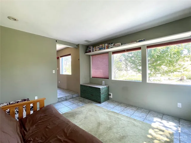 $359,900 | 197 Cameron Lake Loop Road, Okanogan, WA 98840