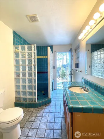 $359,900 | 197 Cameron Lake Loop Road, Okanogan, WA 98840