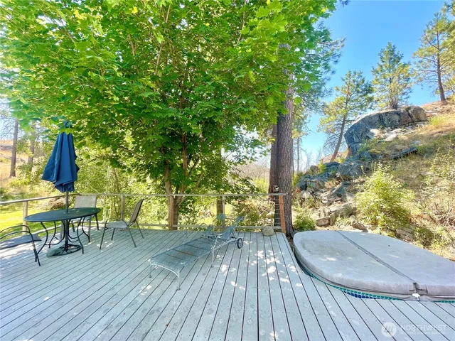 $359,900 | 197 Cameron Lake Loop Road, Okanogan, WA 98840