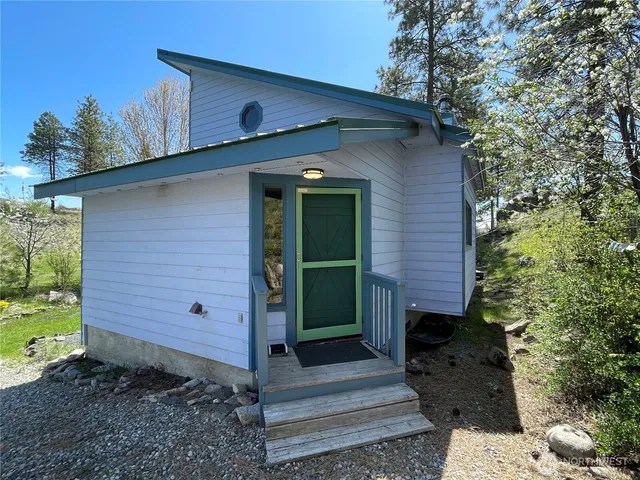 $359,900 | 197 Cameron Lake Loop Road, Okanogan, WA 98840
