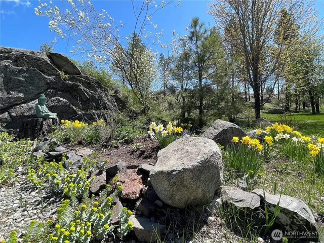 $359,900 | 197 Cameron Lake Loop Road, Okanogan, WA 98840