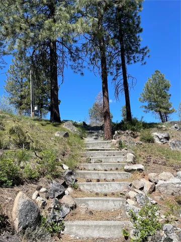 $359,900 | 197 Cameron Lake Loop Road, Okanogan, WA 98840