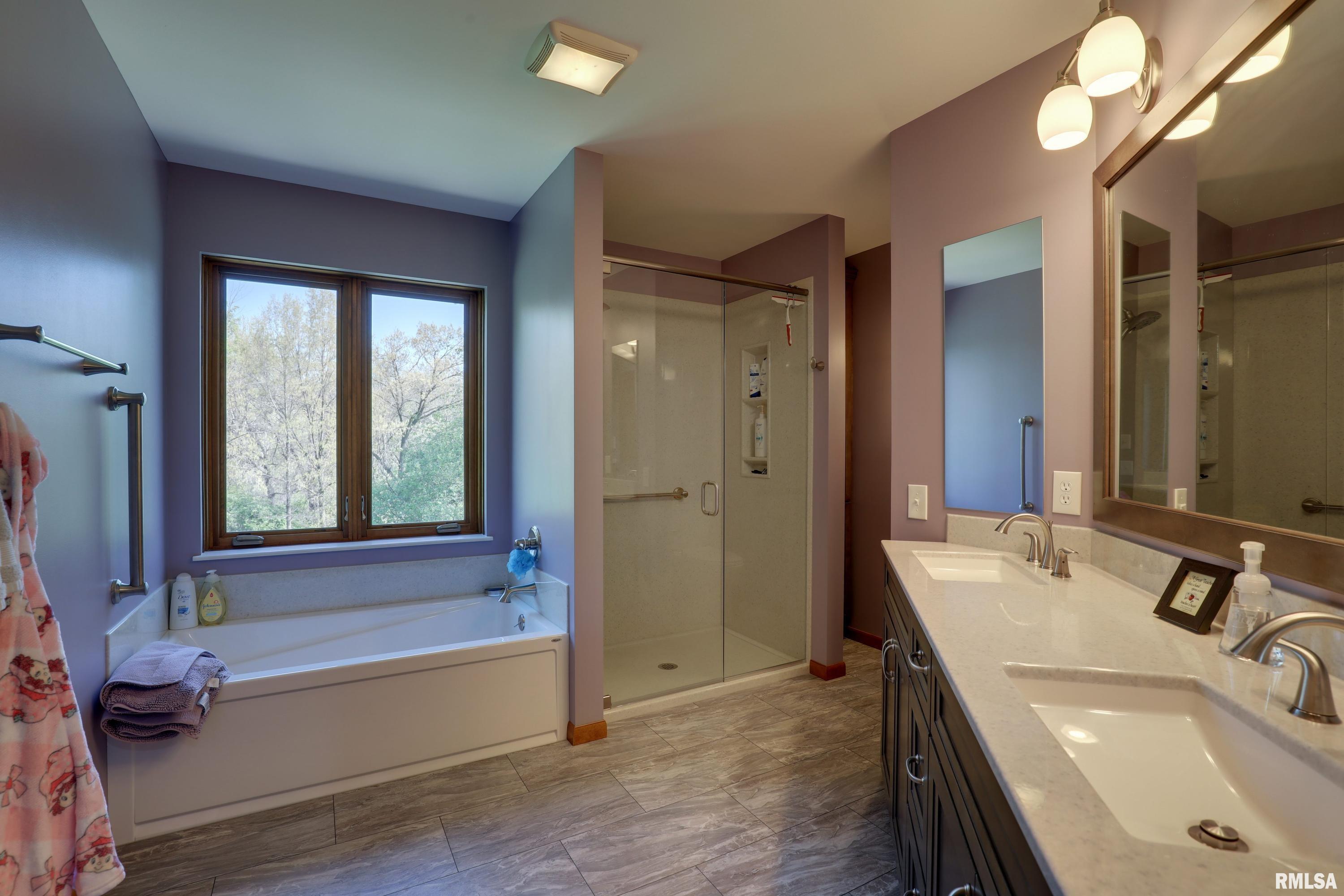 4729 Hidden Cove Road Quincy, IL 62305 - Photo 13 of 18