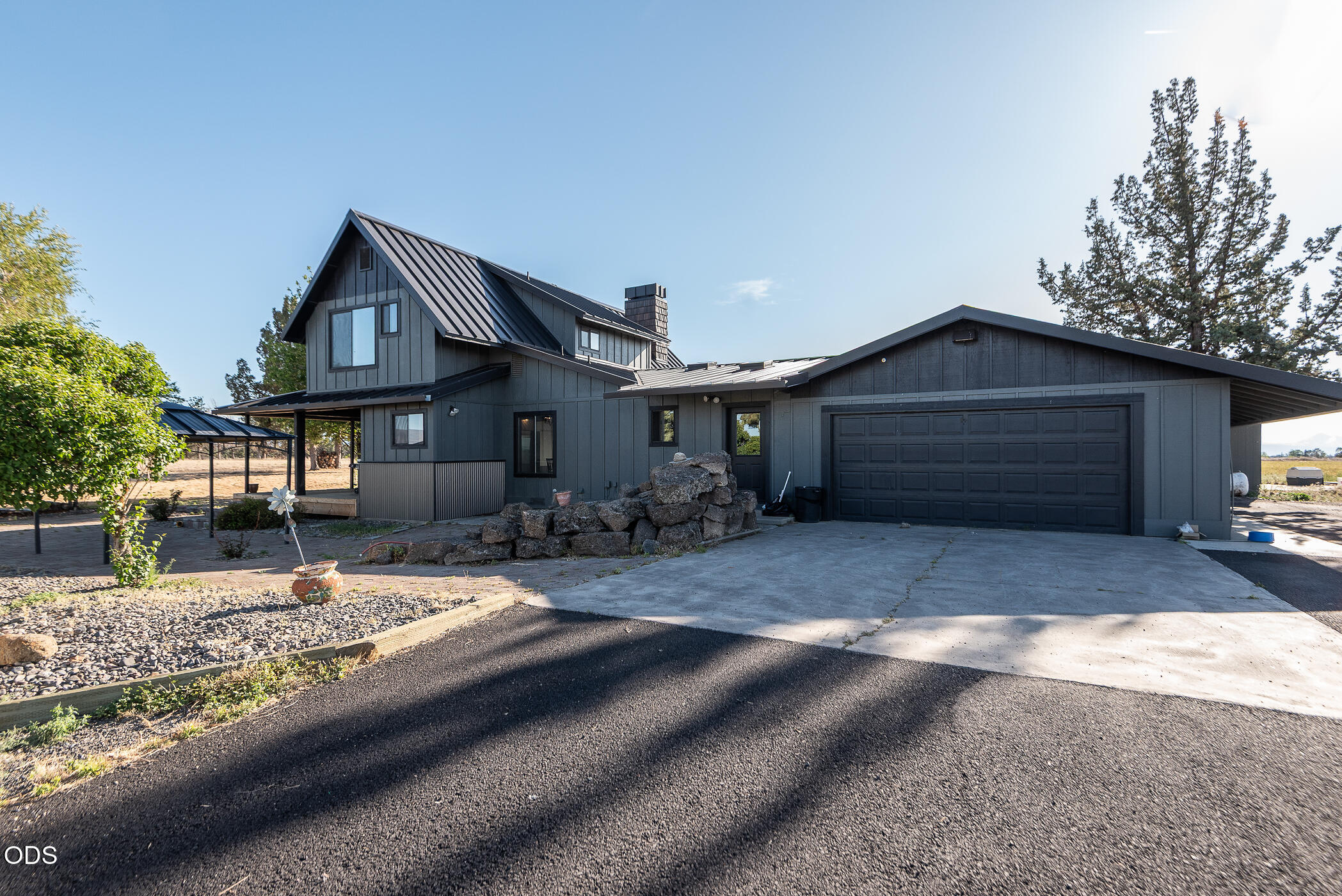 26275 Willard Road Bend, OR 97701 - Photo 35 of 68