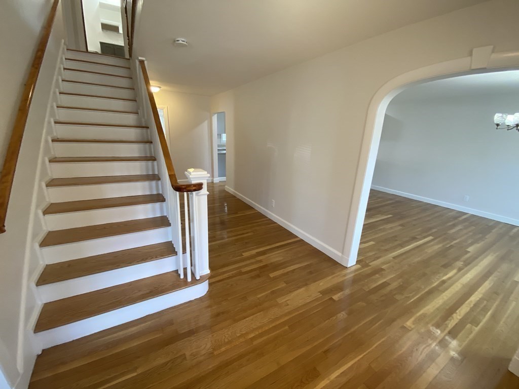 137 Main Street Waltham, MA 02453 - Photo 5 of 38