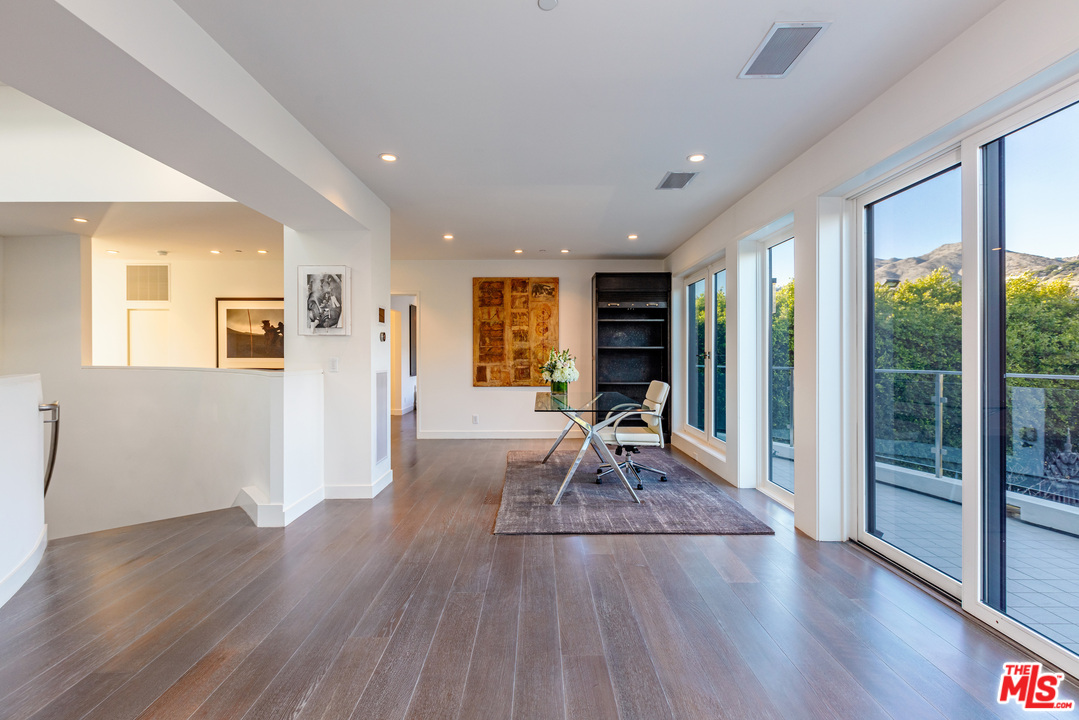 23611 Malibu Colony Road, Unit 58A Malibu, CA 90265 - Photo 15 of 37 Gallery Image 15