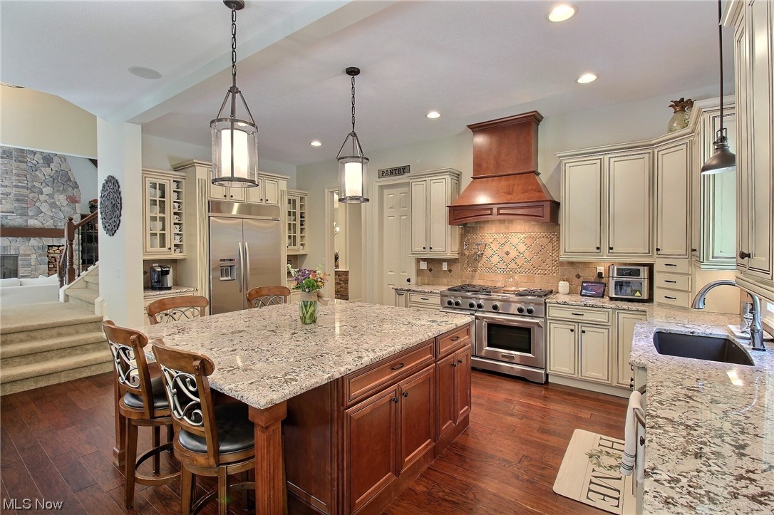 17797 Falling Water Road Strongsville, OH 44136 - Photo 8 of 18 Gallery Image 8