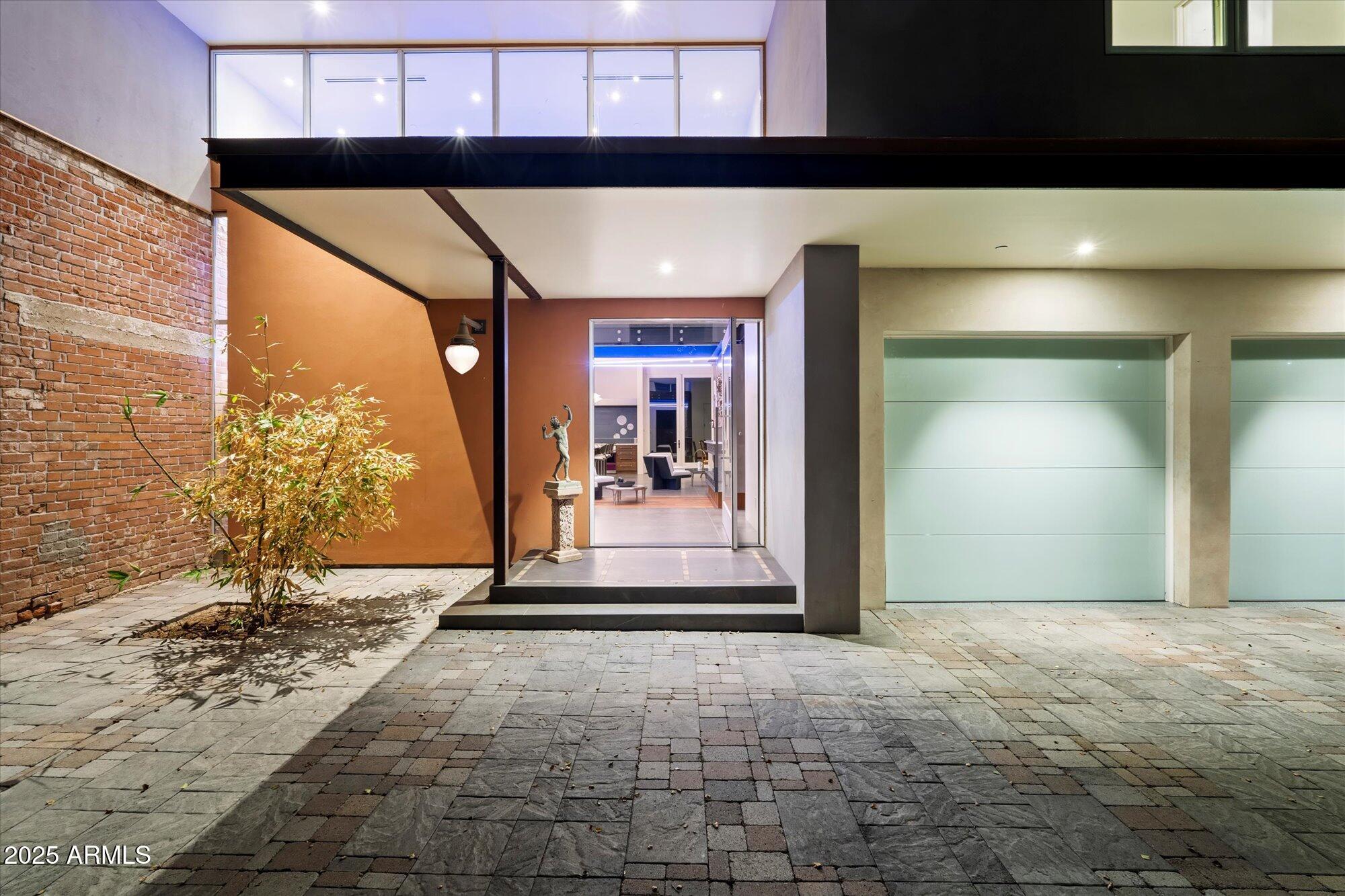 341 East Monte Vista Road Phoenix, AZ 85004 - Photo 72 of 78 113-Entrance