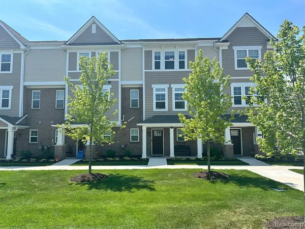 $2,350 | 127 Monument Lane, Wixom, MI 48393
