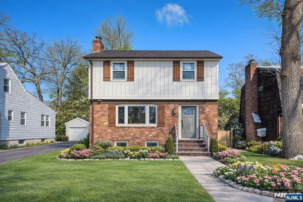 $499,999 | 63 Chestnut Drive, Wayne, NJ 07470