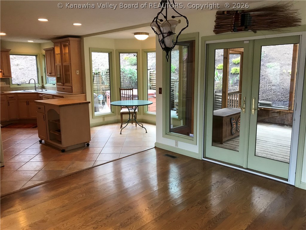 123 Falls Run Road Charleston, WV 25311 - Photo 5 of 30 Gallery Image 5