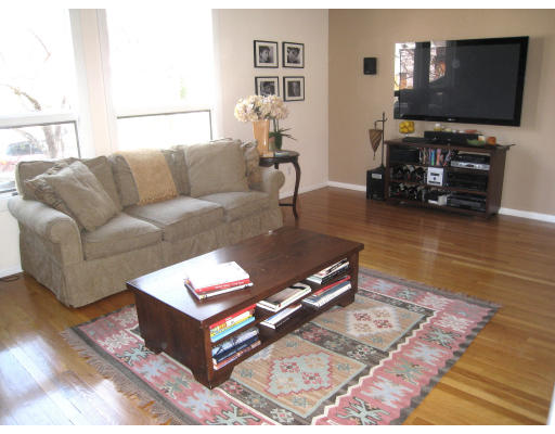 133 Harwich Road Newton, MA 02467 - Photo 5 of 11