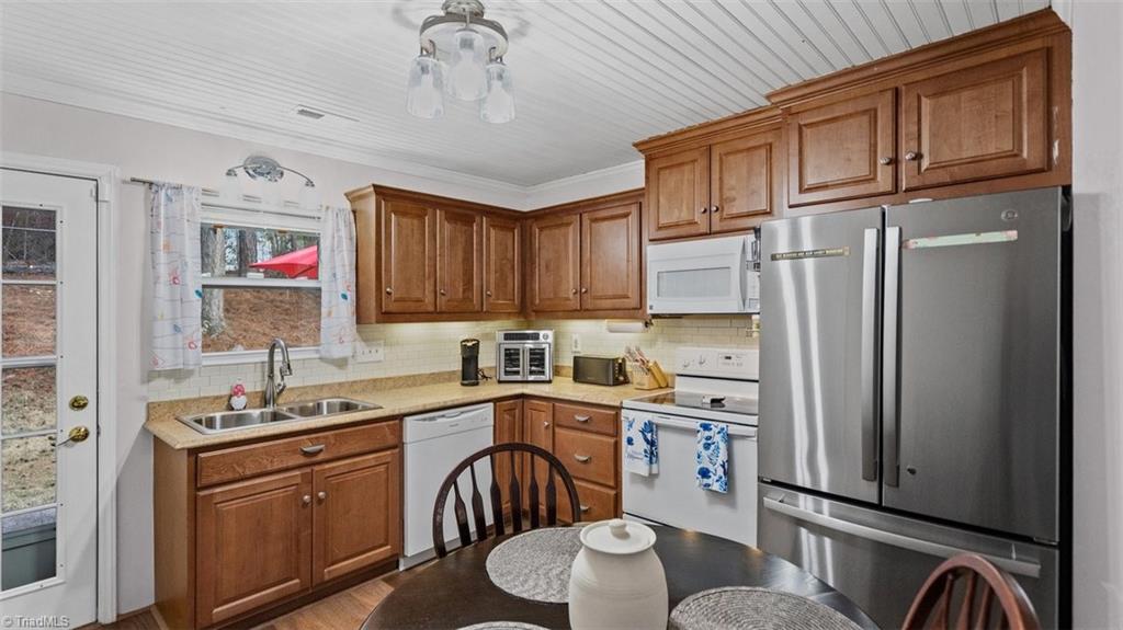 926 Meadowbrook Road Asheboro, NC 27203 - Photo 16 of 27