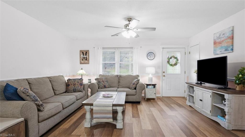 926 Meadowbrook Road Asheboro, NC 27203 - Photo 8 of 27 Family Room