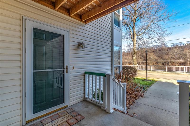 1269 Riverside Drive, Unit C Beaver, PA 15009 - Photo 3 of 20 Come on in.....
