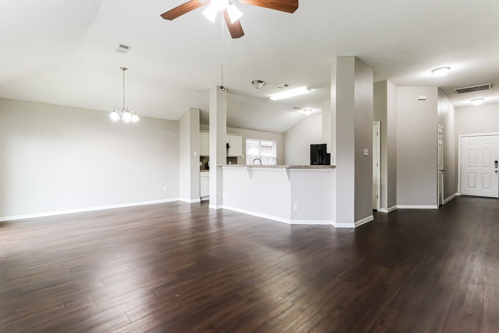 4918 Bryant Ridge Road Houston, TX 77053 - Photo 3 of 16