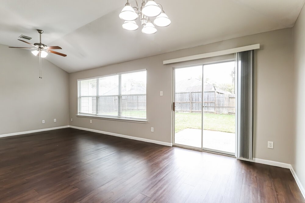 4918 Bryant Ridge Road Houston, TX 77053 - Photo 4 of 16