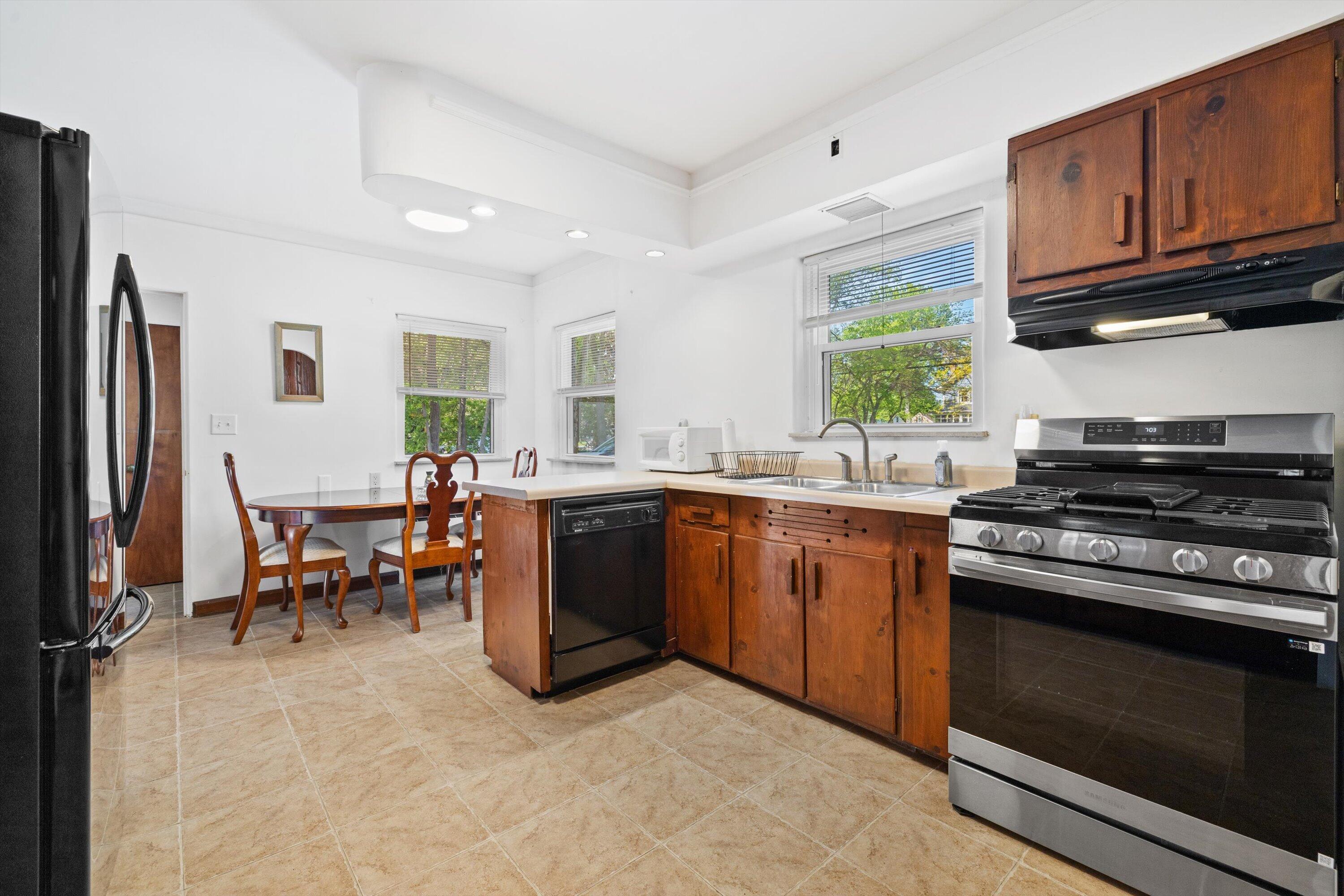 865 Sheridan Road Somers, WI 53140 - Photo 12 of 56 kitchen