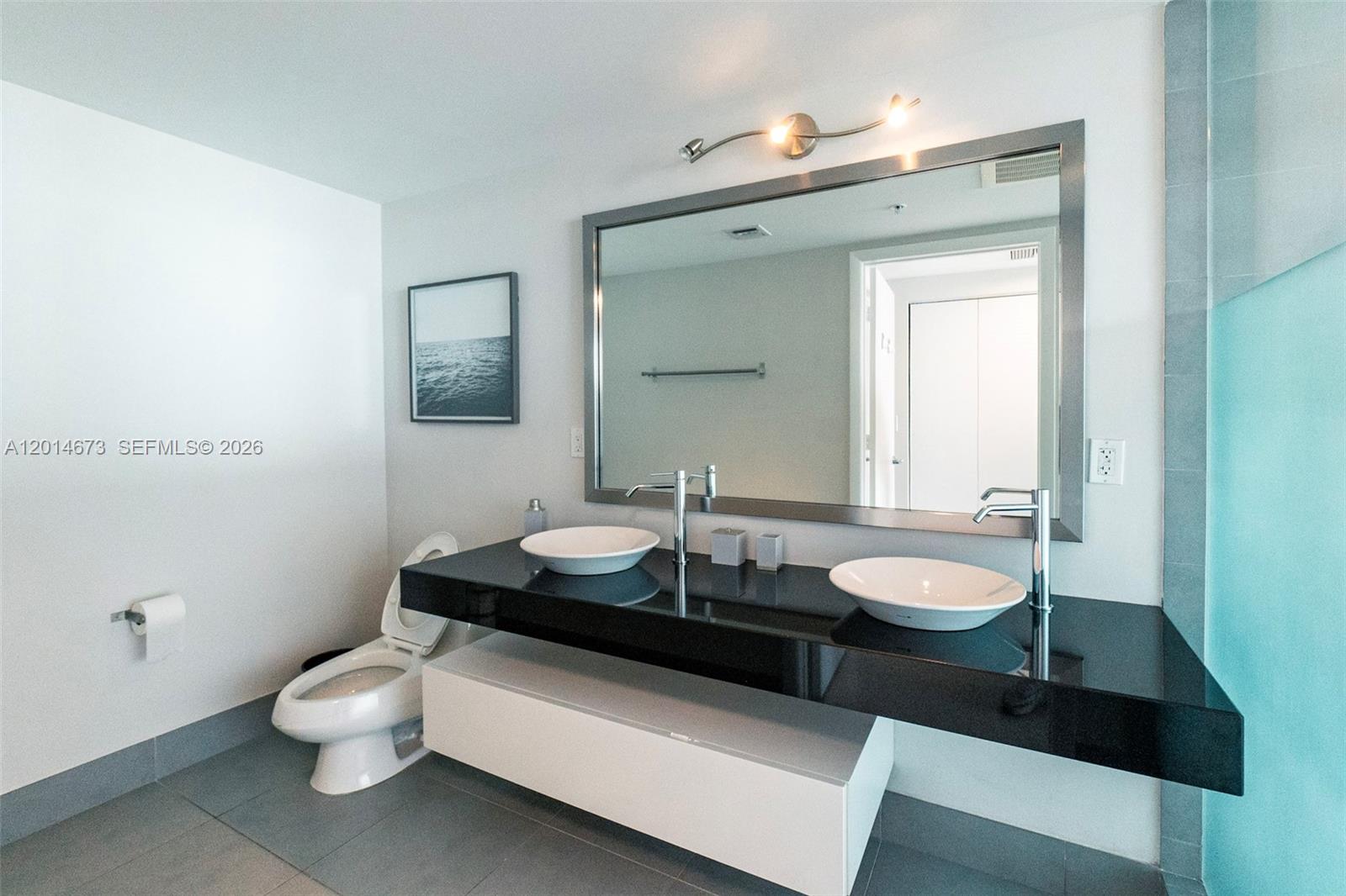 92 Southwest 3rd Street, Unit 1812 Miami, FL 33130 - Photo 4 of 11