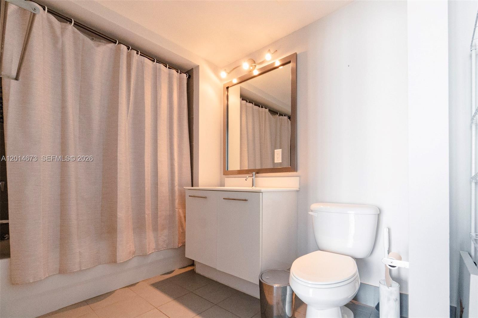 92 Southwest 3rd Street, Unit 1812 Miami, FL 33130 - Photo 6 of 11