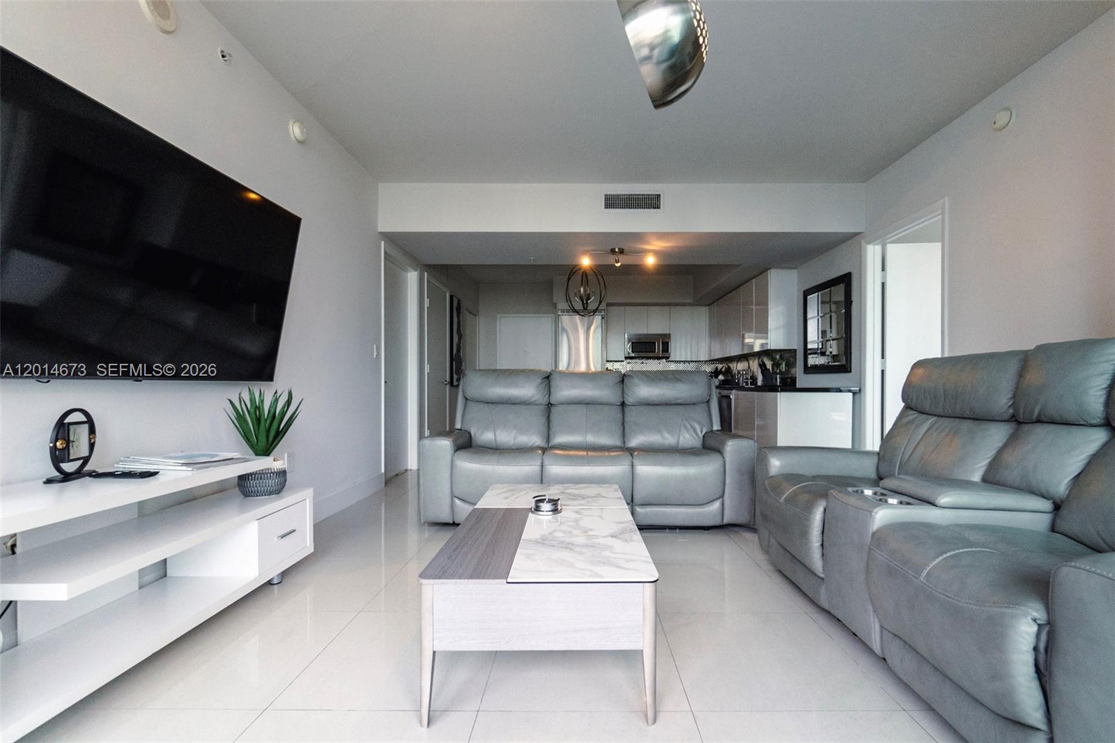 92 Southwest 3rd Street, Unit 1812 Miami, FL 33130 - Photo 7 of 11