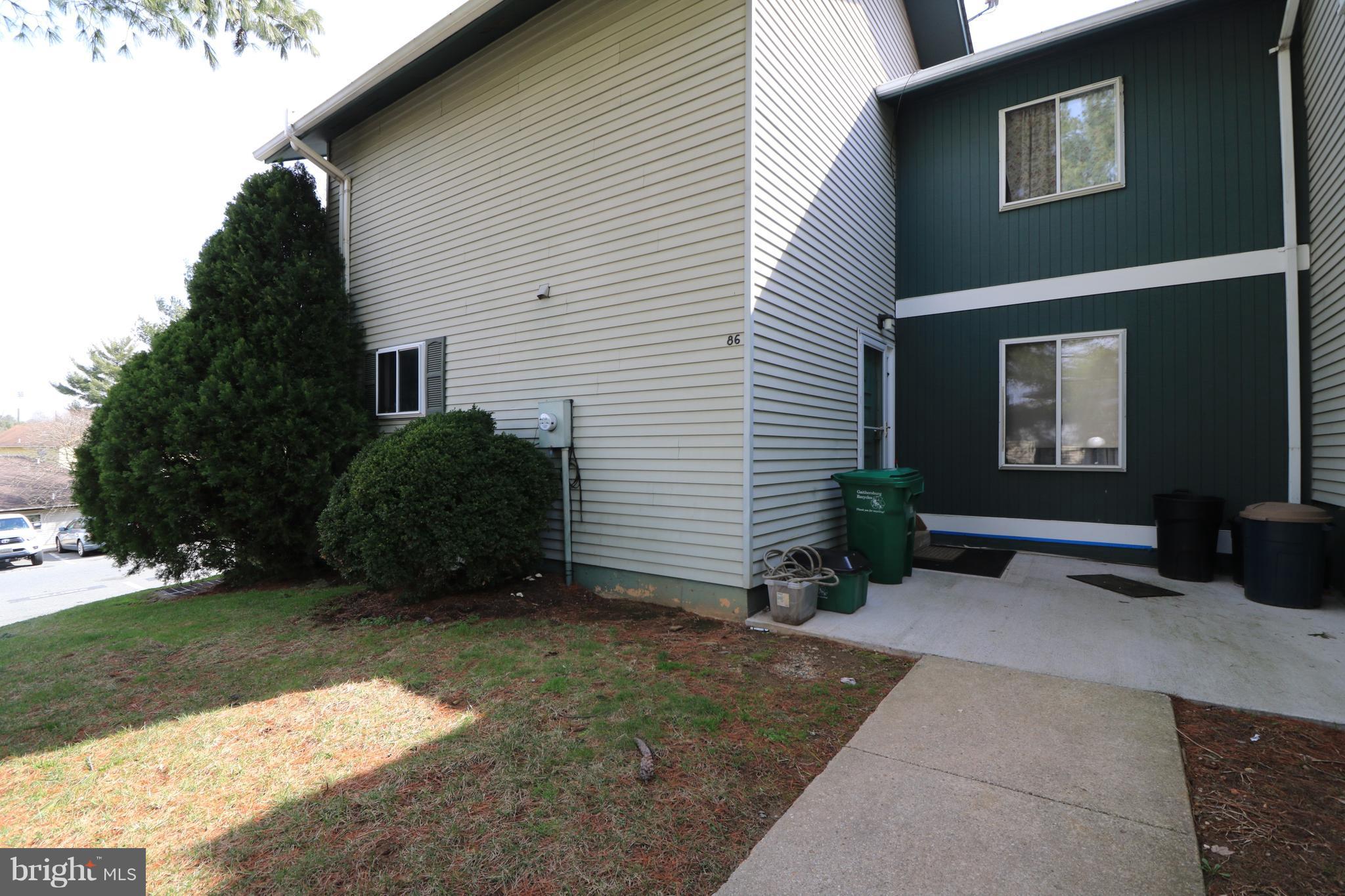86 Anna Court Gaithersburg, MD 20877 - Photo 4 of 30 Exterior (Front)