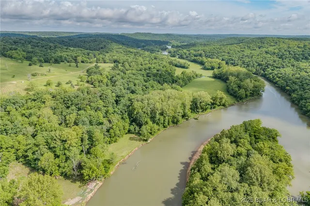 $2,000,000 | 2674 Wagon Trail Drive, Camdenton, MO 65020