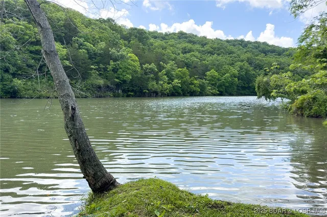 $2,000,000 | 2674 Wagon Trail Drive, Camdenton, MO 65020