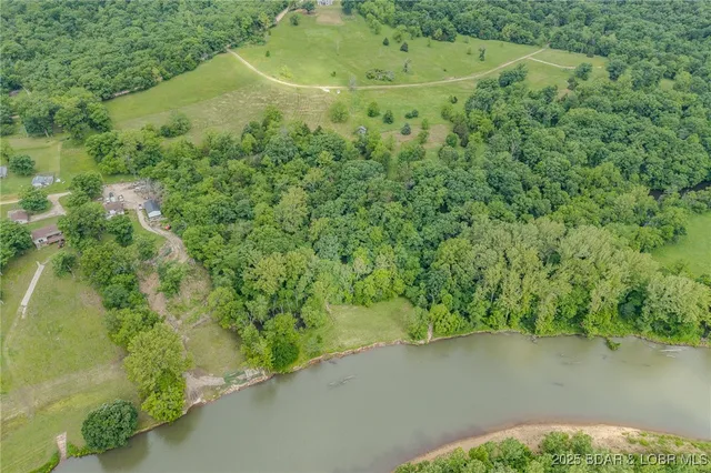 $2,000,000 | 2674 Wagon Trail Drive, Camdenton, MO 65020